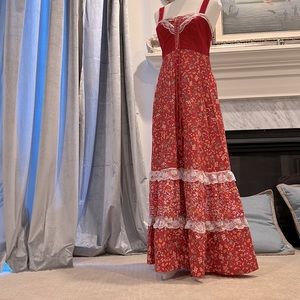 Gunne Sax Remake by Nitaya in excellent condition. beautifully made